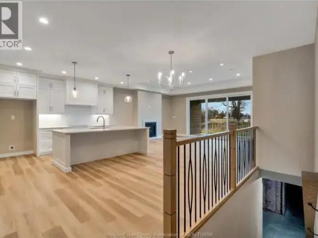 For Rent 2 Bedroom Townhouse Amherstburg ON DS106004854