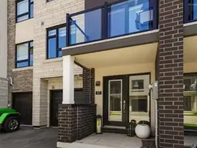 For Rent 2 Bedroom Townhouse Burlington ON DS104257348
