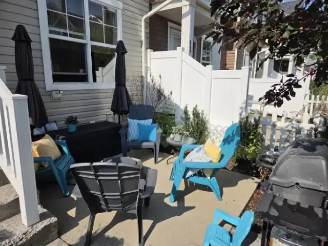 For Rent 2 Bedroom Townhouse Calgary AB DLS105047918