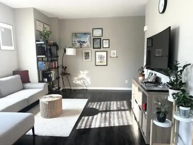 For Rent 2 Bedroom Townhouse Calgary AB DS104401550