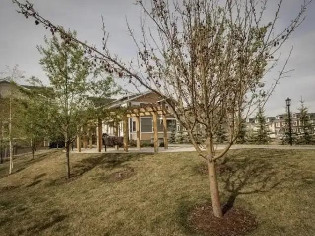 For Rent 2 Bedroom Townhouse Calgary AB DS104470636