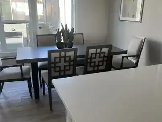 For Rent 2 Bedroom Townhouse Calgary AB DS104535403