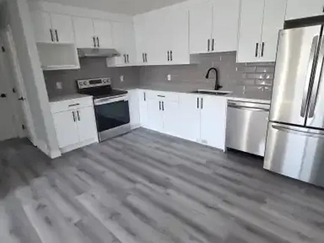 For Rent 2 Bedroom Townhouse Calgary AB DS104876820