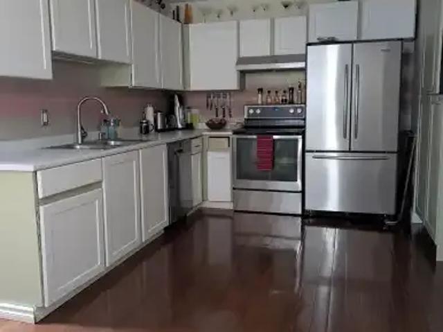 For Rent 2 Bedroom Townhouse Calgary AB DS104940845