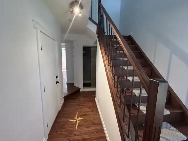 For Rent 2 Bedroom Townhouse Calgary AB DS104956698