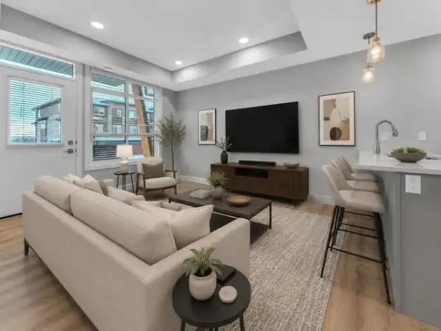 For Rent 2 Bedroom Townhouse Calgary AB DS104972723