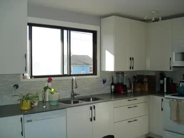 For Rent 2 Bedroom Townhouse Calgary AB DS104972750