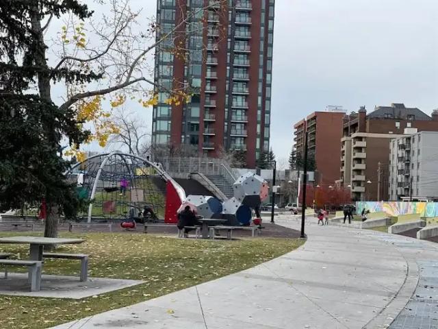 For Rent 2 Bedroom Townhouse Calgary AB DS104990974