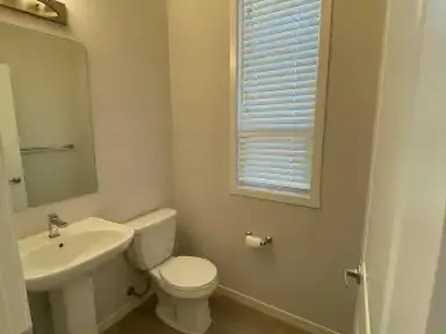 For Rent 2 Bedroom Townhouse Calgary AB DS104362447