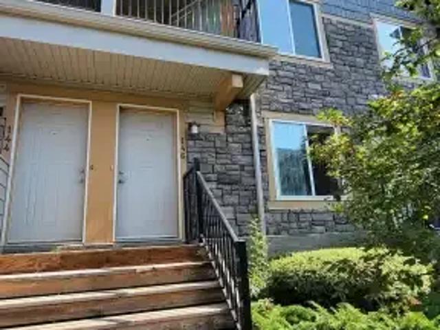 For Rent 2 Bedroom Townhouse Calgary AB DS105410763