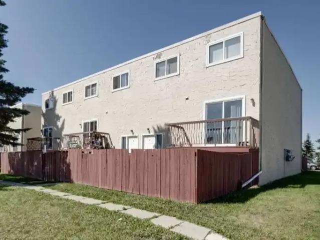 For Rent 2 Bedroom Townhouse Calgary AB DS105467180