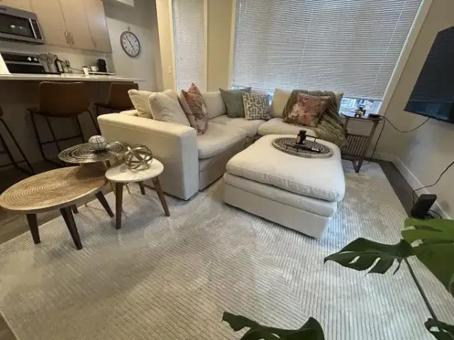 For Rent 2 Bedroom Townhouse Calgary AB DS105580550