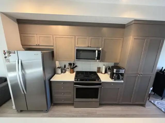 For Rent 2 Bedroom Townhouse Calgary AB DS105601907