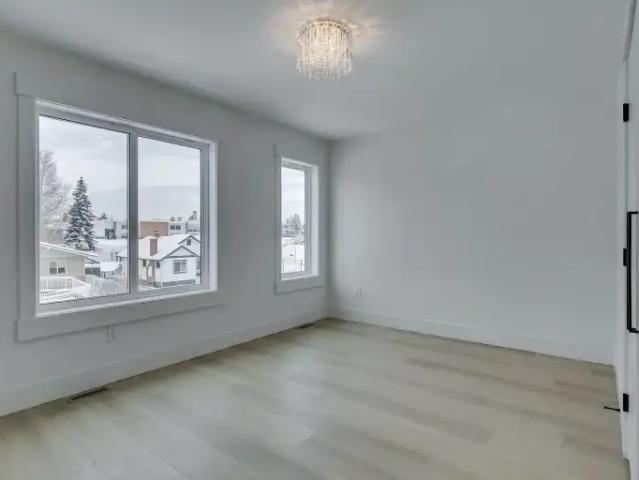 For Rent 2 Bedroom Townhouse Calgary AB DS105654049