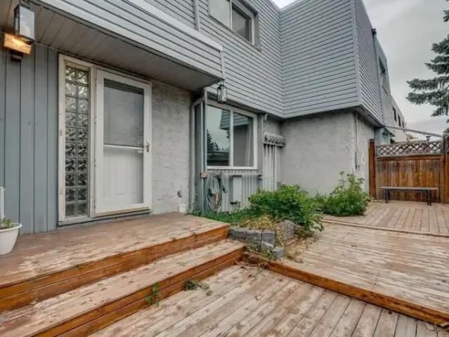 For Rent 2 Bedroom Townhouse Calgary AB DS105167363