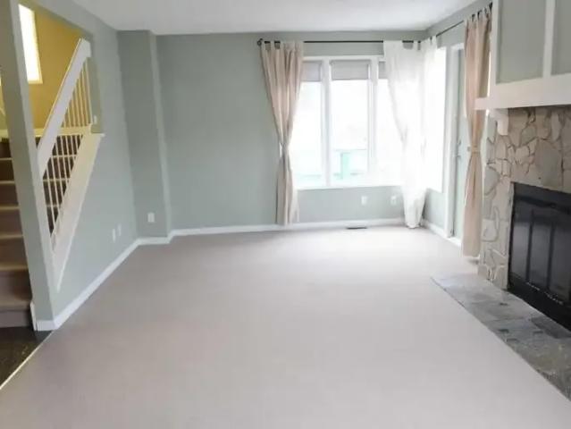 For Rent 2 Bedroom Townhouse Calgary AB DS105226574