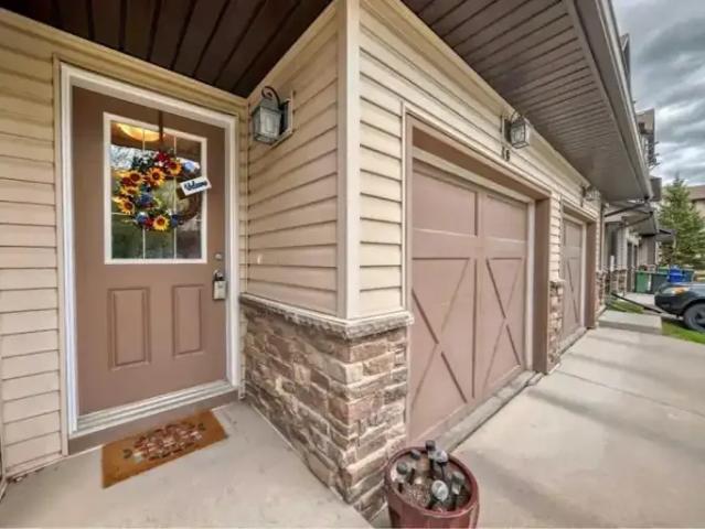 For Rent 2 Bedroom Townhouse Cochrane AB DLS105249025