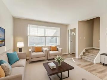 Townhouse to rent in Hazeldean - Parking