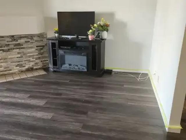 For Rent 2 Bedroom Townhouse Edmonton AB DLS104972566