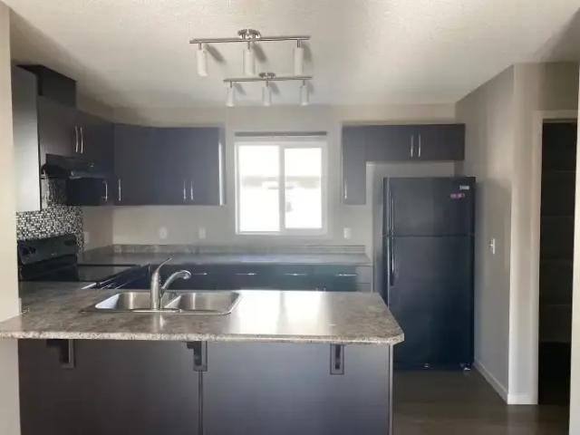 For Rent 2 Bedroom Townhouse Edmonton AB DLS105047982