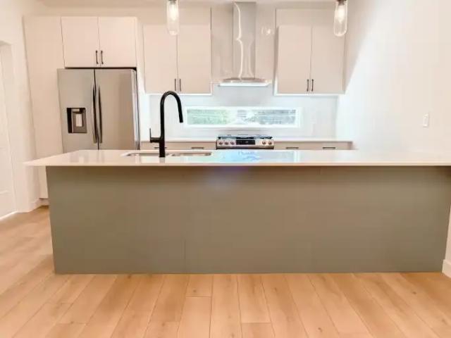 For Rent 2 Bedroom Townhouse Edmonton AB DS104362778
