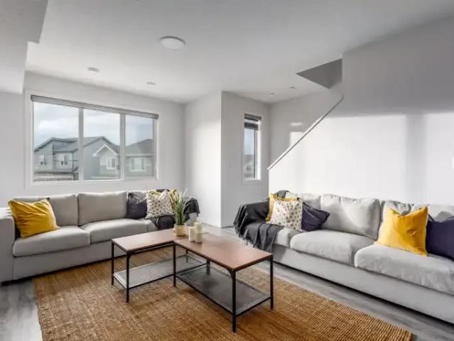 For Rent 2 Bedroom Townhouse Edmonton AB DS104469986