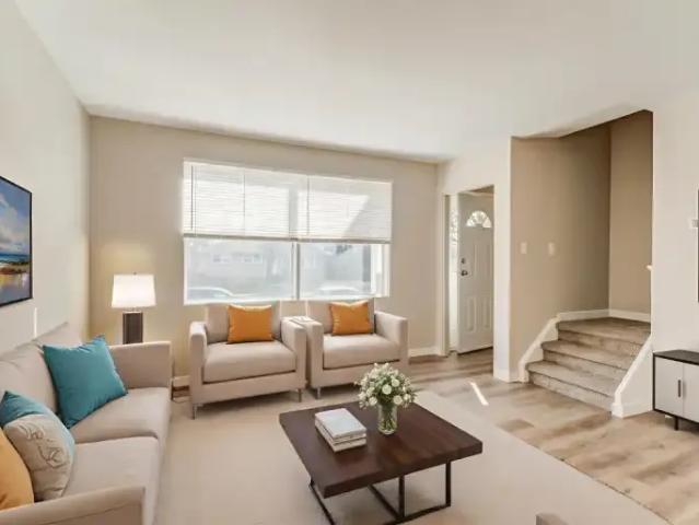 For Rent 2 Bedroom Townhouse Edmonton AB DS104637841