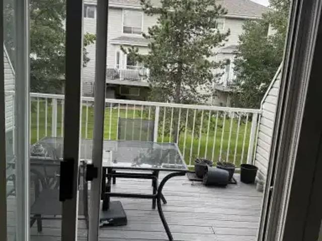 For Rent 2 Bedroom Townhouse Edmonton AB DS104972683