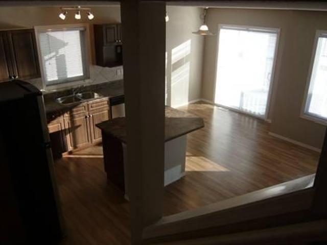 For Rent 2 Bedroom Townhouse Edmonton AB DS105046561