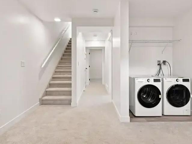 For Rent 2 Bedroom Townhouse Edmonton AB DS105087854