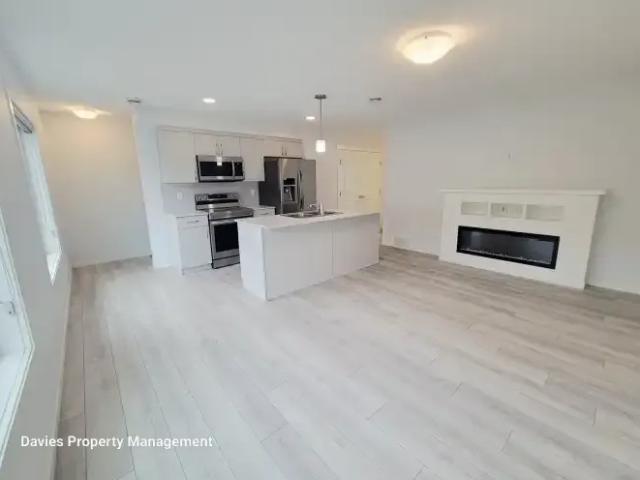 For Rent 2 Bedroom Townhouse Edmonton AB DS105135558