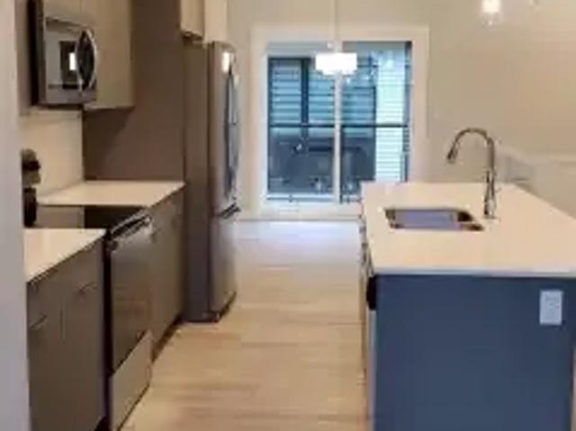 For Rent 2 Bedroom Townhouse Edmonton AB DS105234934