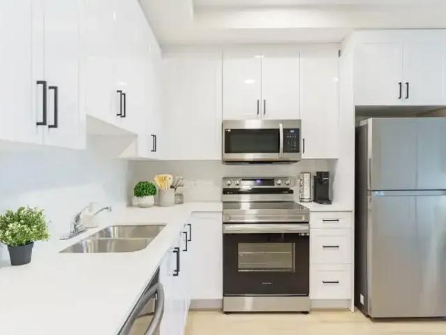 For Rent 2 Bedroom Townhouse Edmonton AB DS98955303