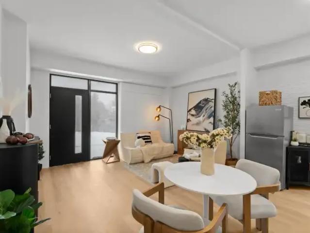 For Rent 2 Bedroom Townhouse Gananoque ON DS103611636