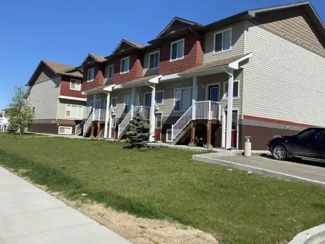 For Rent 2 Bedroom Townhouse Grande Prairie AB DLS105268323