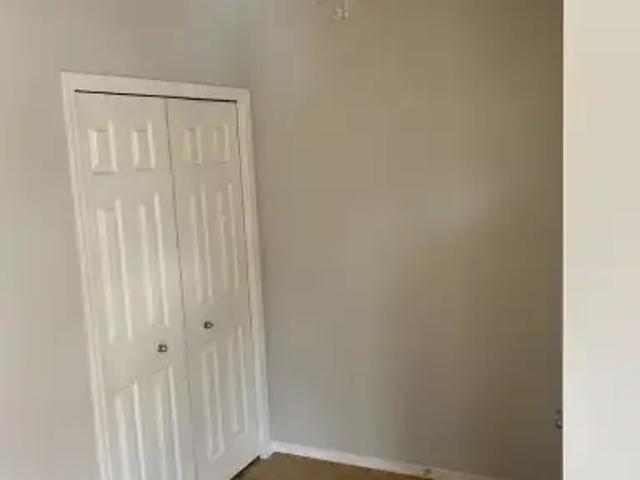 For Rent 2 Bedroom Townhouse High River AB DS105486067