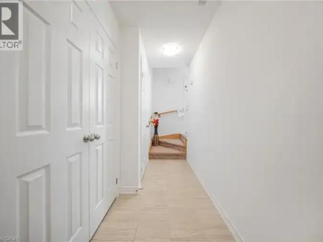 For Rent 2 Bedroom Townhouse Kitchener ON DS103740030