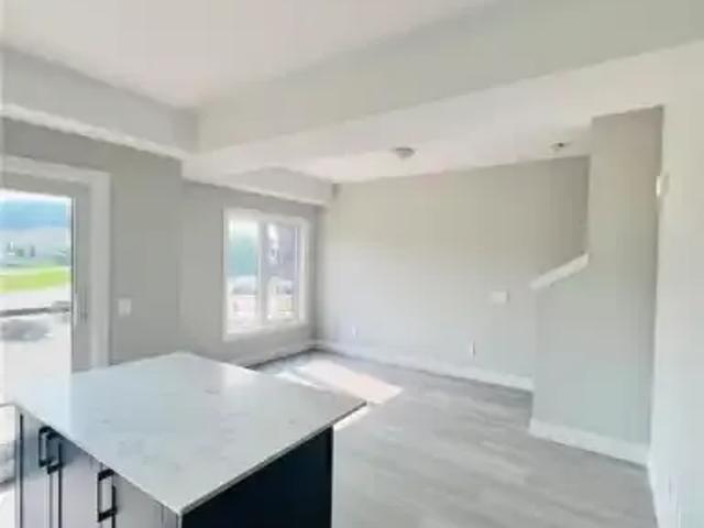 For Rent 2 Bedroom Townhouse Kitchener ON DS104257374