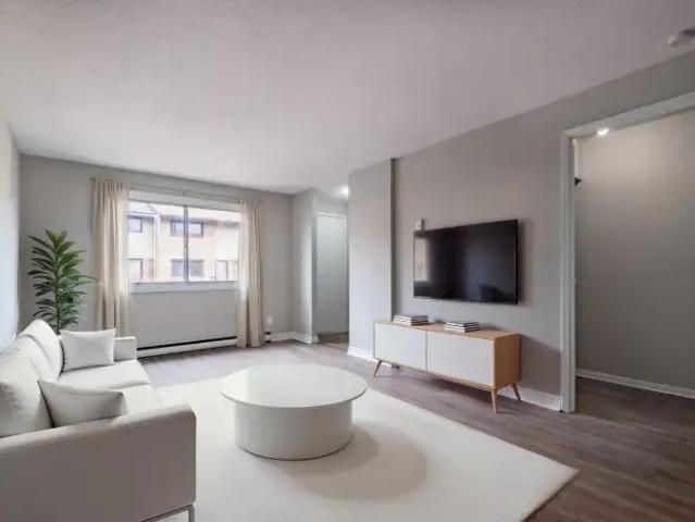 For Rent 2 Bedroom Townhouse Kitchener ON DS104292156