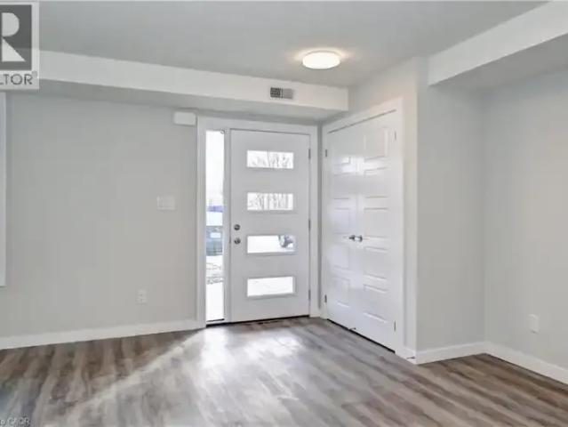 For Rent 2 Bedroom Townhouse Kitchener ON DS96519560