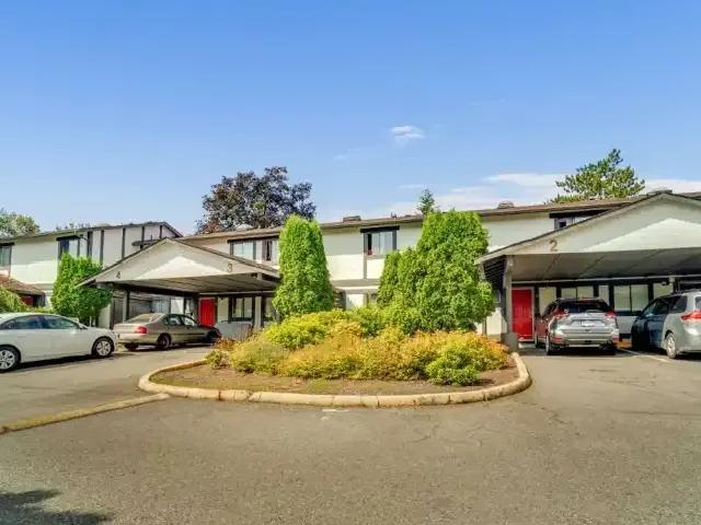 For Rent 2 Bedroom Townhouse Langley BC DS104710794