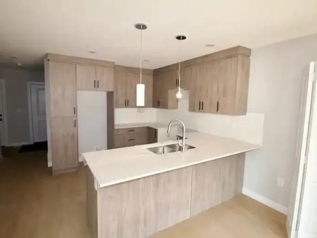 For Rent 2 Bedroom Townhouse Leduc AB DLS104864381