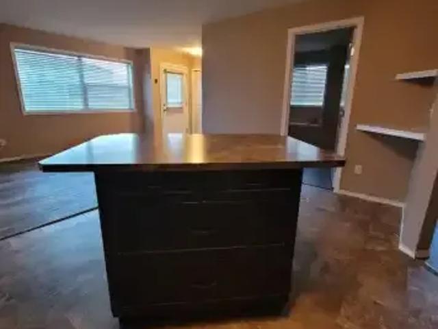 For Rent 2 Bedroom Townhouse Red Deer AB DS102915093