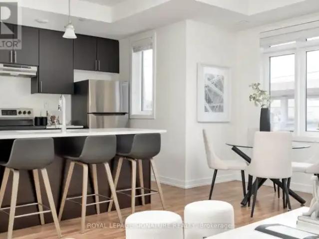 For Rent 2 Bedroom Townhouse Richmond Hill ON DS105118915