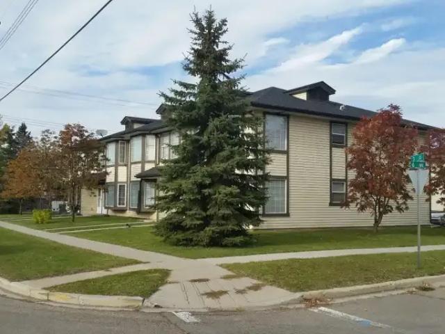 For Rent 2 Bedroom Townhouse Strathmore AB DS103770632