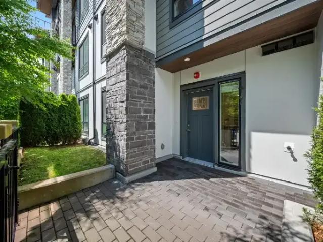 For Rent 2 Bedroom Townhouse Surrey BC DS105167251