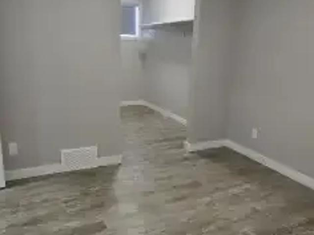 For Rent 2 Bedroom Townhouse Sylvan Lake AB DS103424633