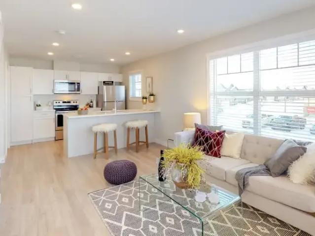 For Rent 2 Bedroom Townhouse Saskatoon SK DLS104433572