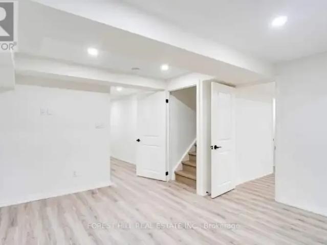 For Rent 2 Bedroom Townhouse Vaughan ON DS105581081