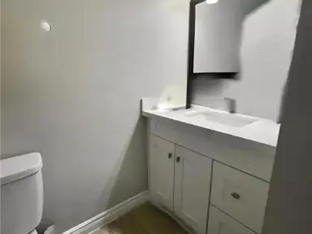 For Rent 2 Bedroom Townhouse Waterloo ON DS104888915